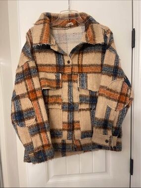Buckle Plaid Shacket Jacket in Beige, Blue, and Rust